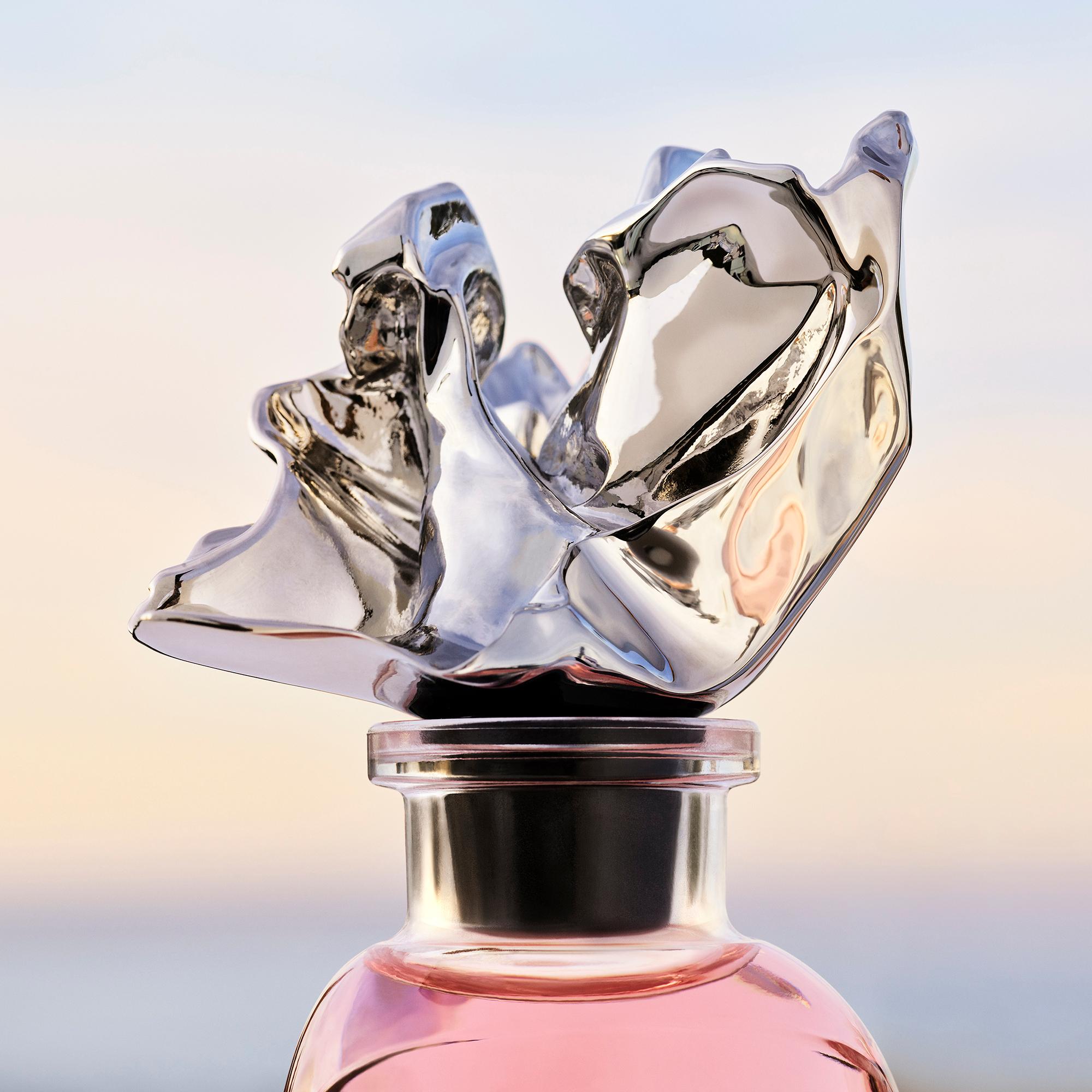 ルイヴィトン　ダンシングブロッサム　100ml送料込み Louis Vuitton Dancing Blossom Extrait de Parfum - Mundo dos